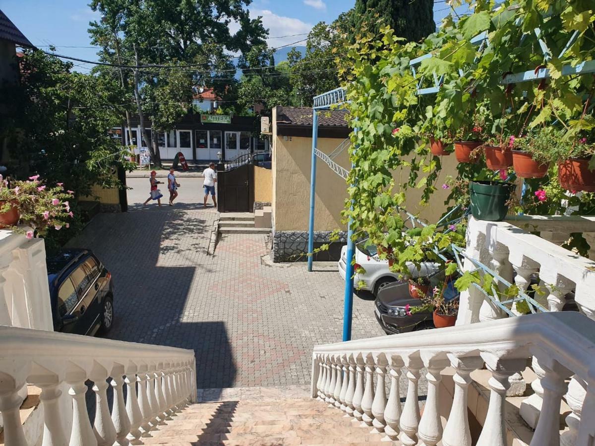 Ахра Hotel Gagra Ngoại thất bức ảnh